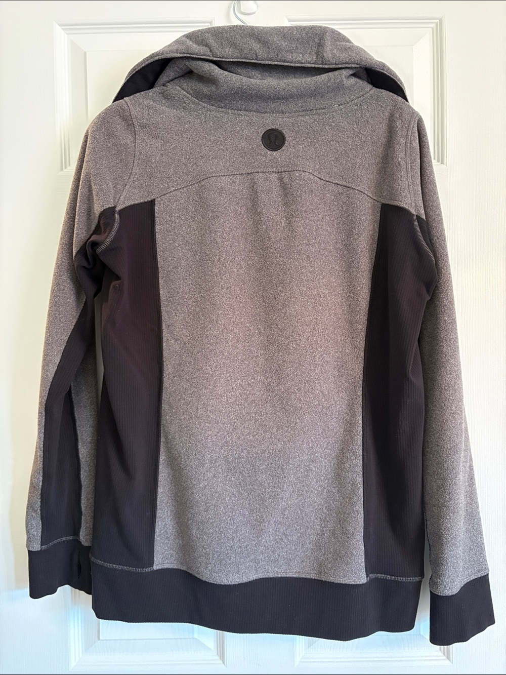 LULULEMON Women's Grey Quarter Zip Fleece Sweater - Picture 11 of 16